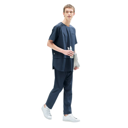 テーパードパンツ