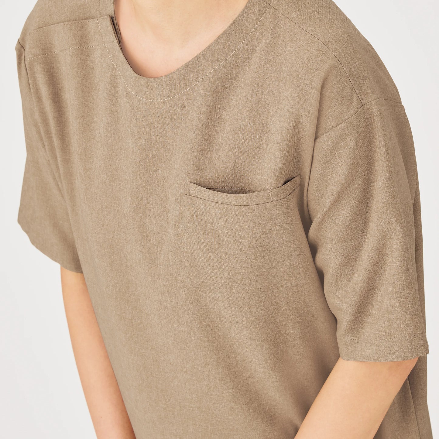 半袖プルオーバー